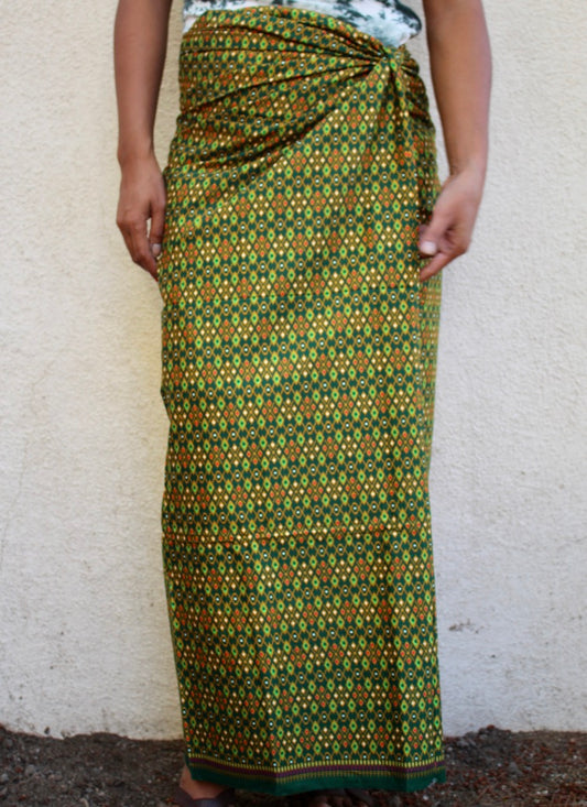 Green Sarong khmer Thai , Loa Sarong (Batik) Asian wrap clothes for men and women Cambodian Skirt, One Size Fits All